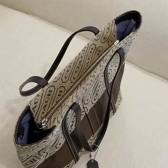 Coach brown purse - Picture 3 of 7